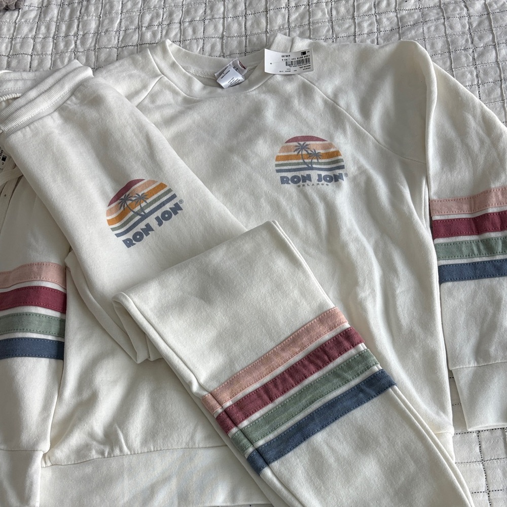 Ron Jon Cream Sweatshirt and Joggers Set